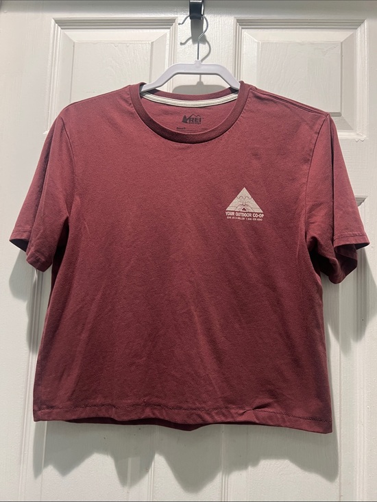 REI Tops - REI Women's Short-Sleeve Crew Tee in Burgundy Wine
